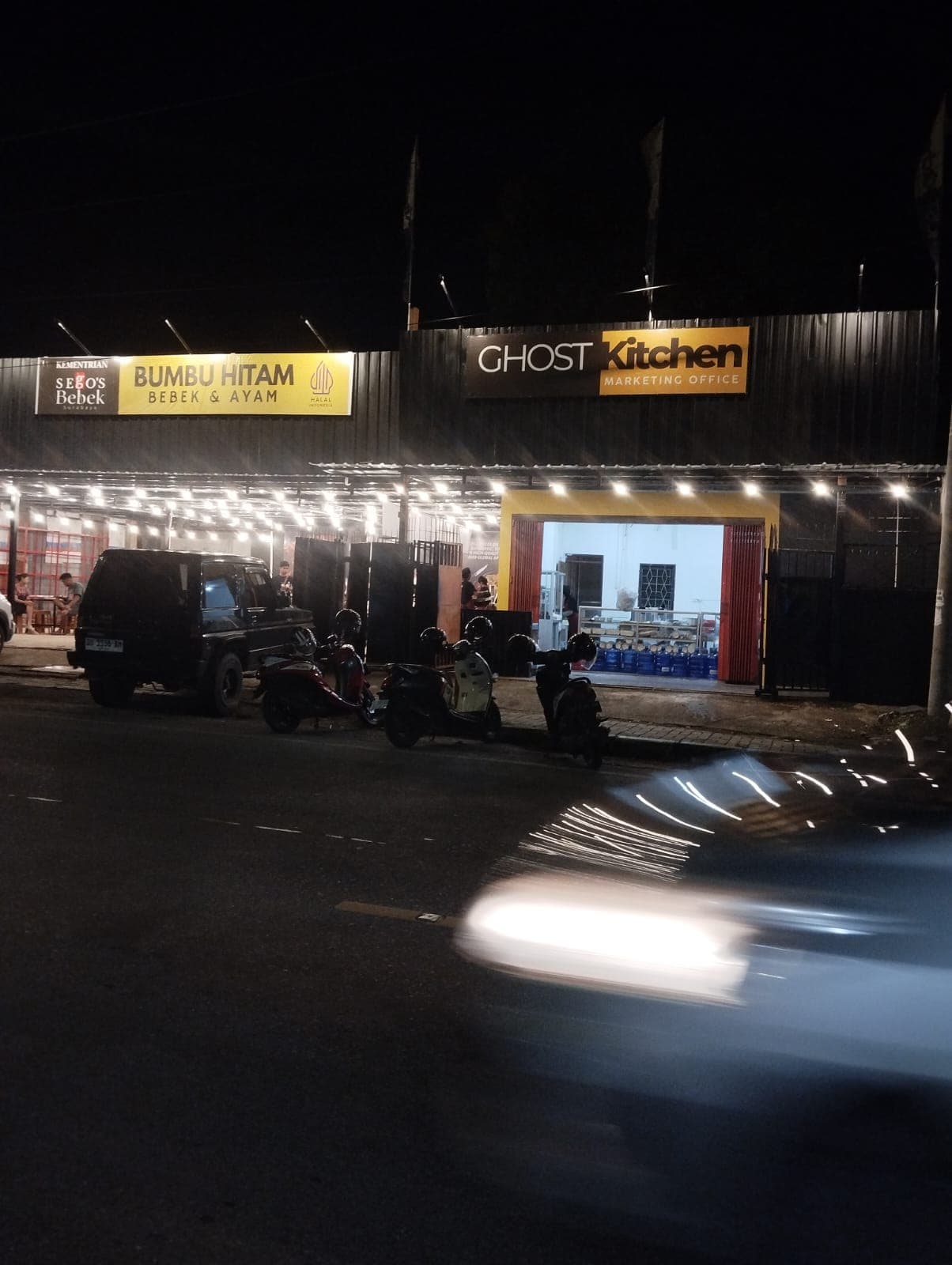 Menu Andalan Kementrian Sego's Bebek Bumbu Hitam